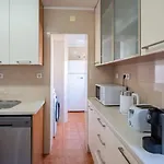 Olivais Metro 3br By Perfect Getaway *